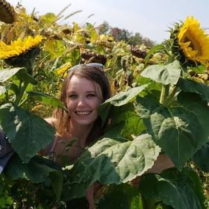 Meet your Posher, Chloe